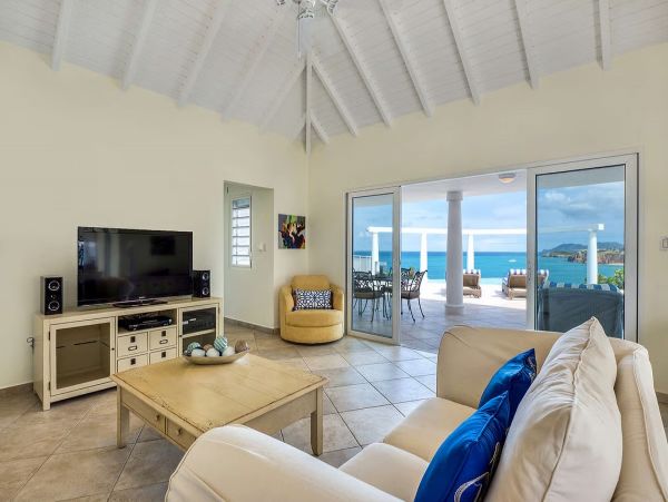 Saint Martin Breathtaking Villa on a Cliff with Pool & Impeccable Ocean Views