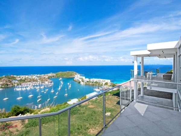 Saint Maarten Vacation Home Four Bedroom Walk to Beach
