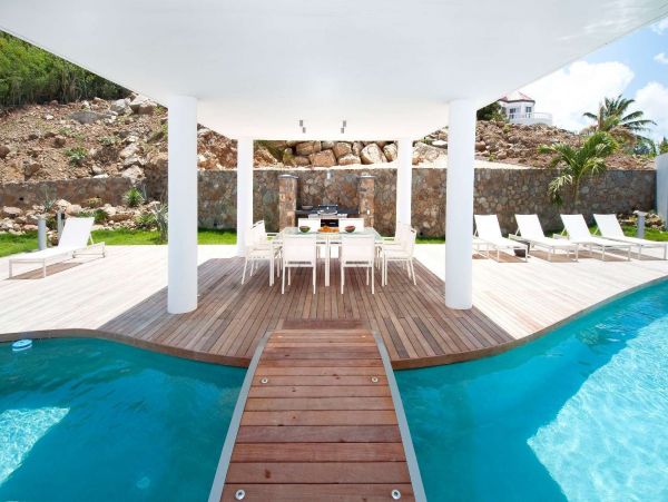 Saint Maarten Vacation Home Four Bedroom Walk to Beach