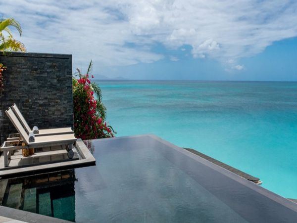 Antigua Barbuda Home 1003069