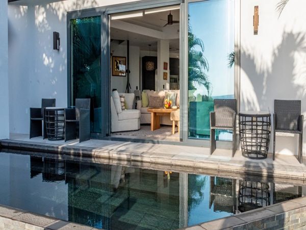 Antigua Barbuda Home 1003070