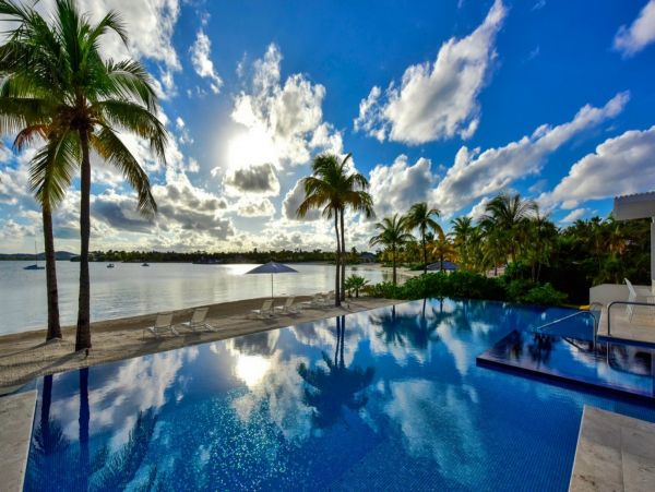 Antigua Barbuda Home 1003071