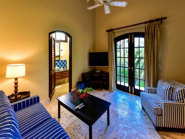Antigua Barbuda Home 1003071