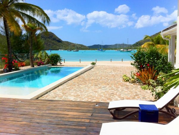 Antigua Barbuda Home 1003072