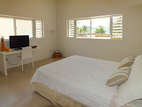 Antigua Barbuda Home 1003072