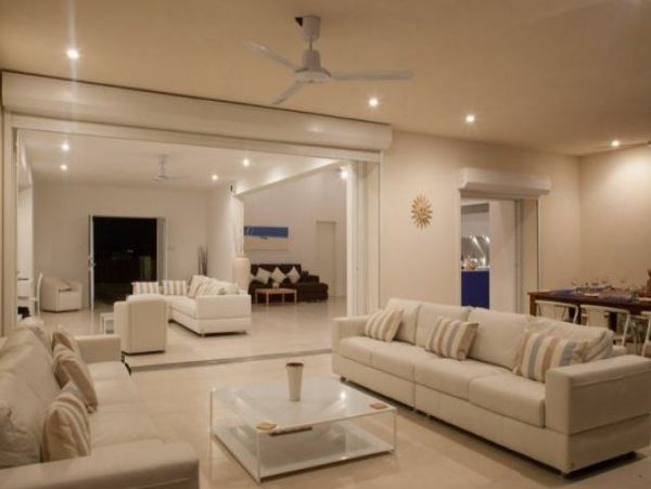 Antigua Barbuda Home 1003072