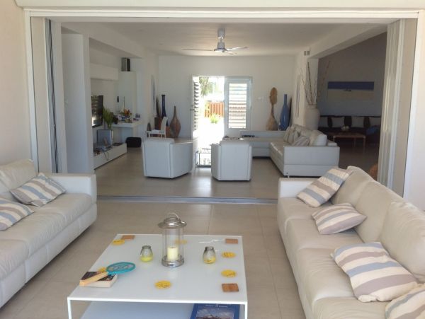 Antigua Barbuda Home 1003072