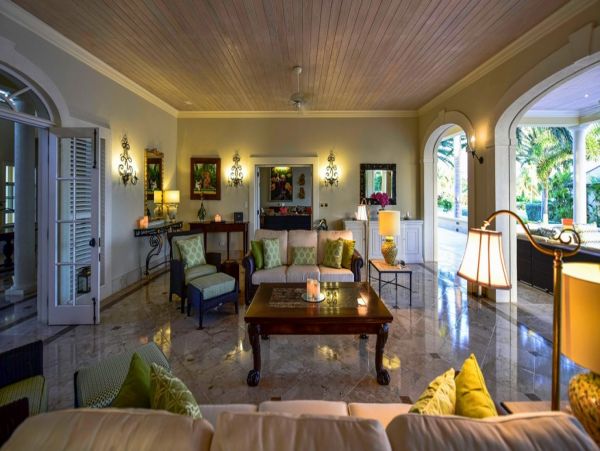 Antigua Barbuda Home 1003074