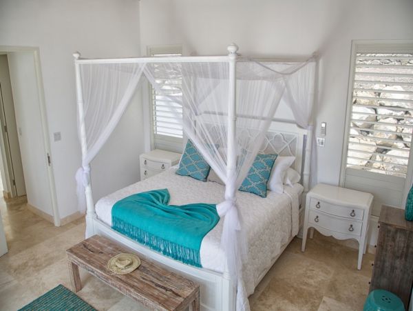 Antigua Barbuda Home 1003075