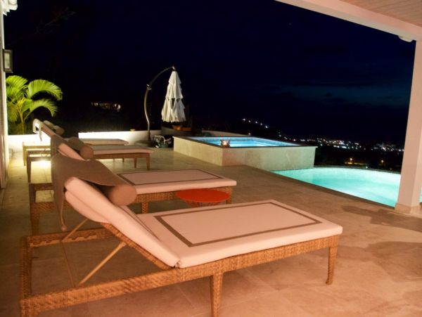 Antigua Barbuda Home 1003075