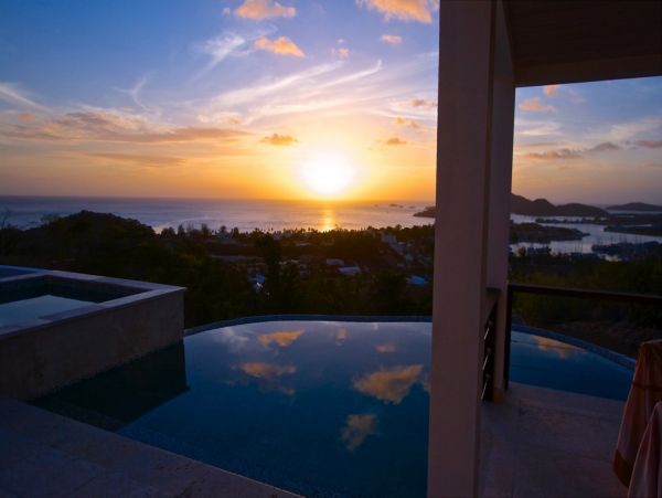 Antigua Barbuda Home 1003075
