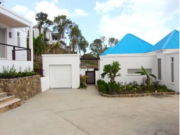 Antigua Barbuda Home 1003075