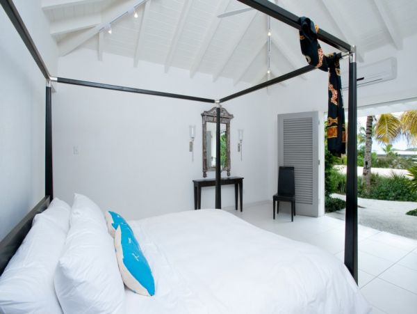 Antigua Barbuda Home 1003077