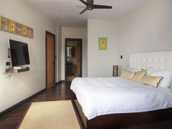 Antigua Barbuda Home 1003079