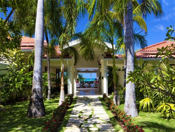 Antigua Barbuda Home 1003081