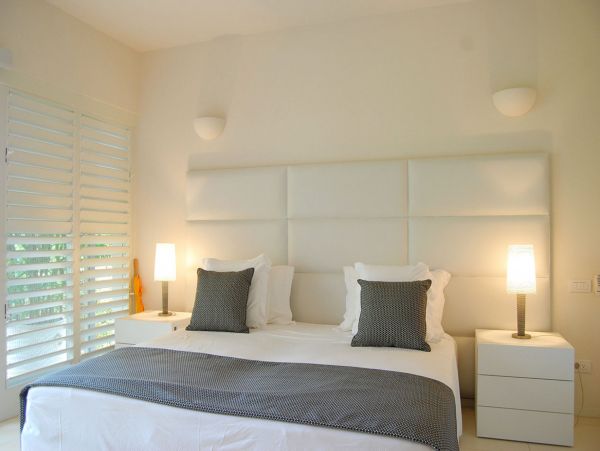 Antigua Barbuda Home 1003082