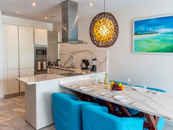 Antigua Barbuda Home 1003083