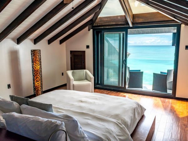 Antigua Barbuda Home 1003083