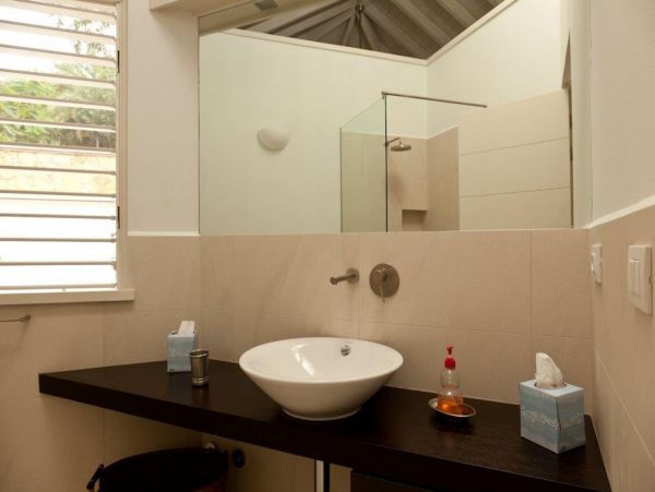 Antigua Barbuda Home 1003084