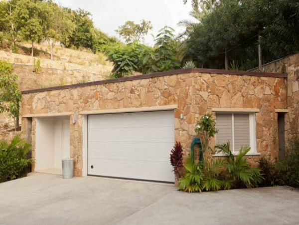 Antigua Barbuda Home 1003084