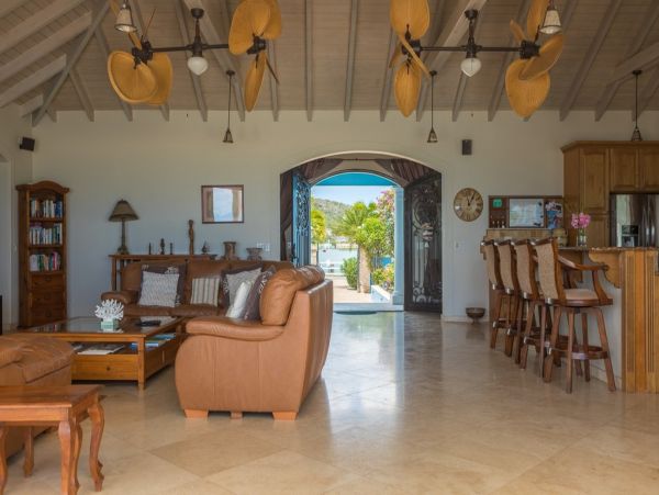 Antigua Barbuda Home 1003086