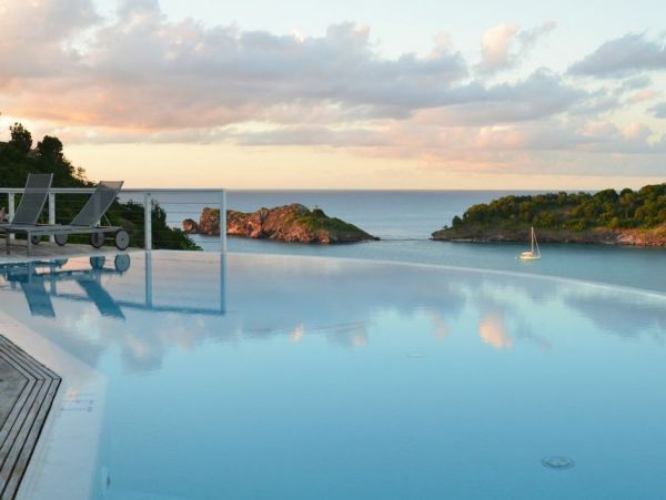 Antigua Barbuda Home 1003087
