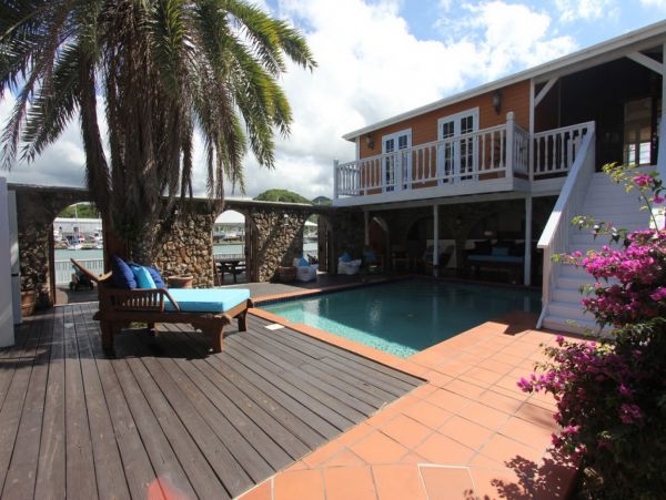 Antigua Barbuda Home 1003088