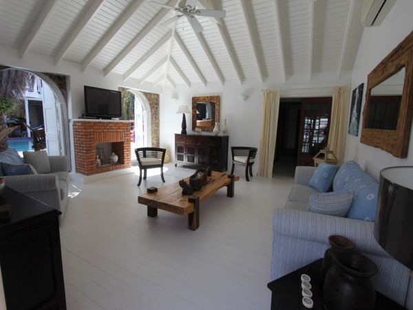 Antigua Barbuda Home 1003088