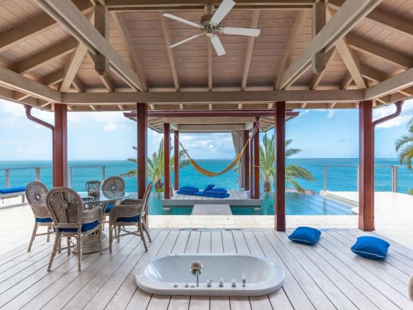 Antigua Barbuda Home 1003090