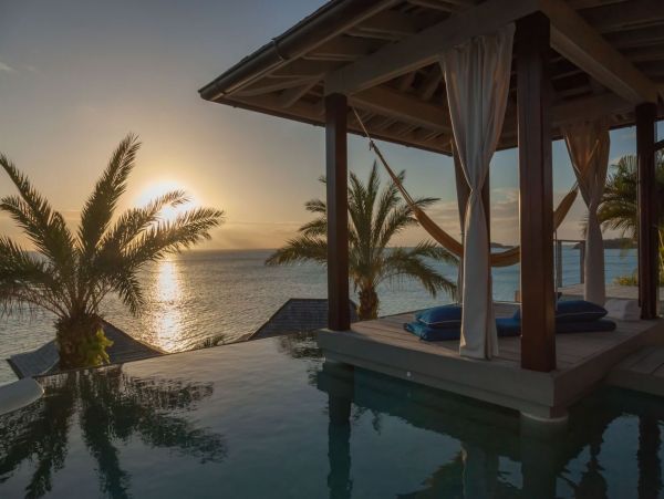 Antigua Barbuda Home 1003090