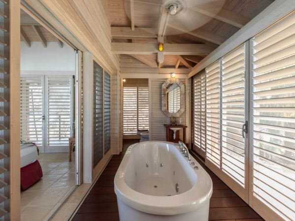 Antigua Barbuda Home 1003090