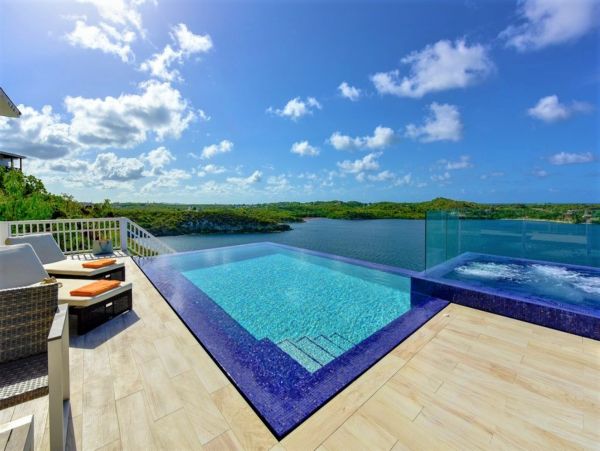Antigua Barbuda Home 1003091