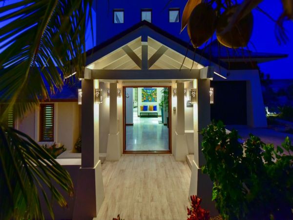 Antigua Barbuda Home 1003091