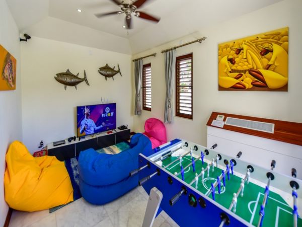 Antigua Barbuda Home 1003091