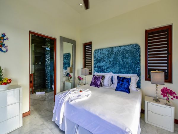 Antigua Barbuda Home 1003091