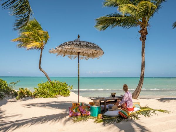 Antigua Barbuda Home 1003094