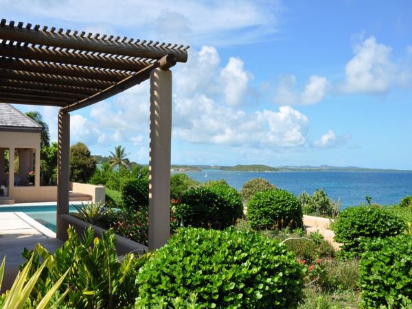 Antigua Barbuda Home 1003097