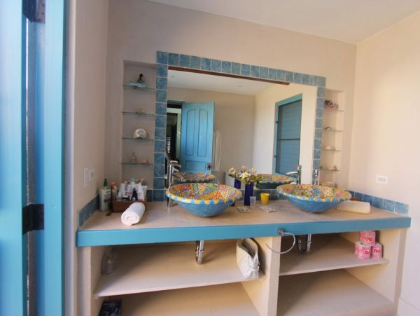 Antigua Barbuda Home 1003097
