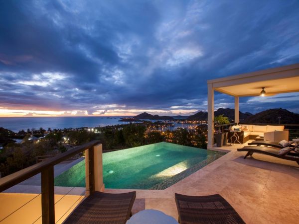 Antigua Barbuda Home 1003099