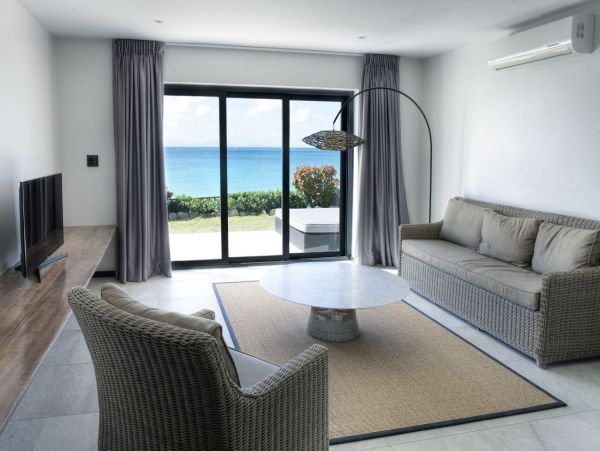 Antigua Barbuda Home 1003100
