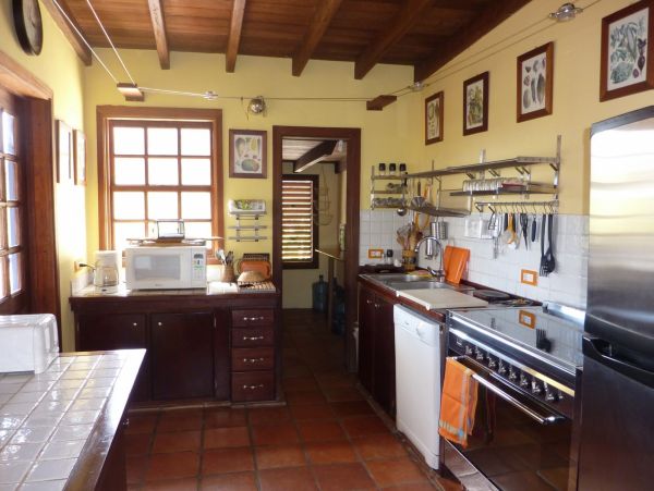 Antigua Barbuda Home 1003101