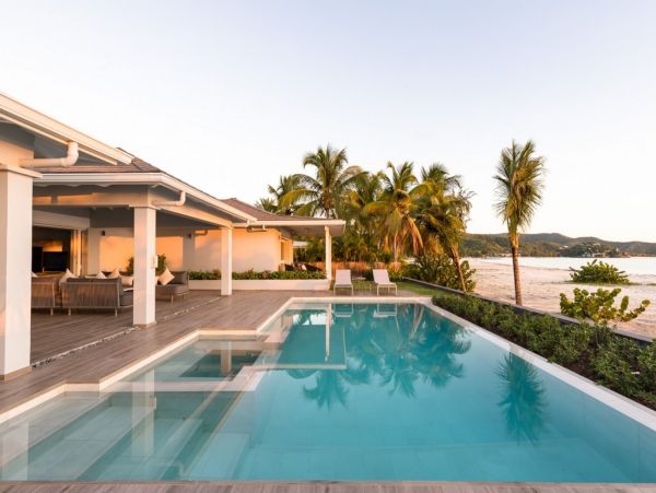 Antigua Barbuda Home 1003102