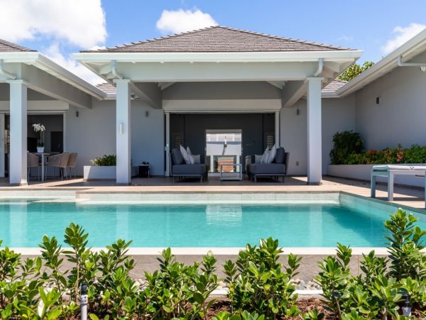 Antigua Barbuda Home 1003102