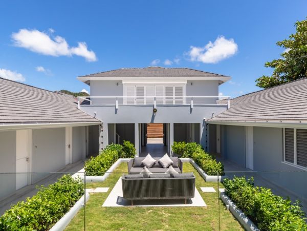Antigua Barbuda Home 1003102