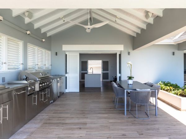 Antigua Barbuda Home 1003102