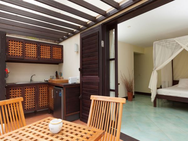 Antigua Barbuda Home 1003103