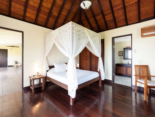 Antigua Barbuda Home 1003103