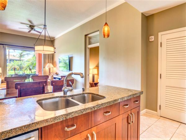 Kaanapali Vacation Beach Condo Two Bedrooms Sleeps 6 Guests