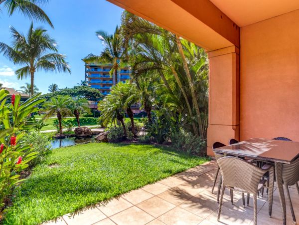 Kaanapali Vacation Beach Condo Two Bedrooms Sleeps 6 Guests