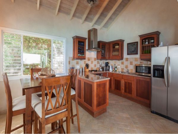 Antigua Barbuda Home 1003109